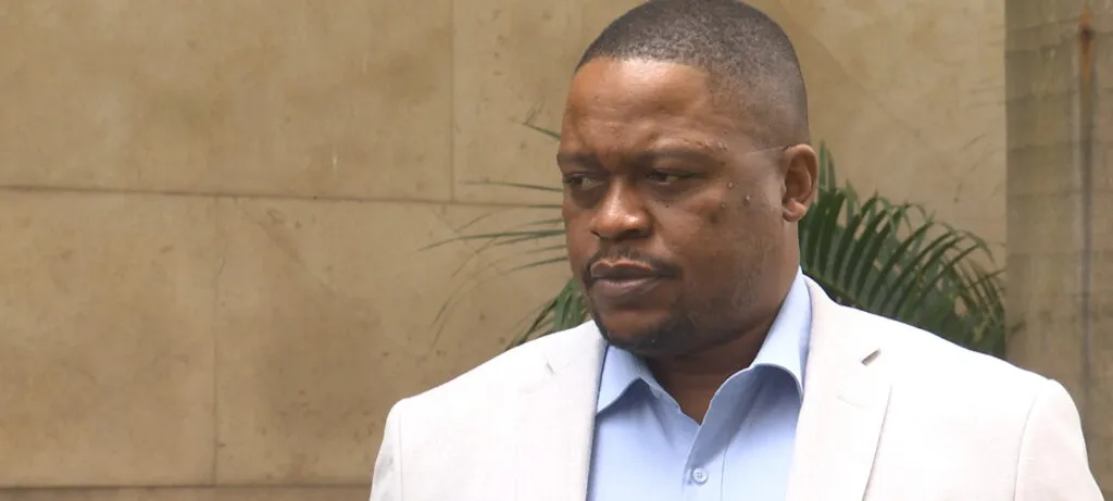 Hélder Mendoça avança contra o PODEMOS