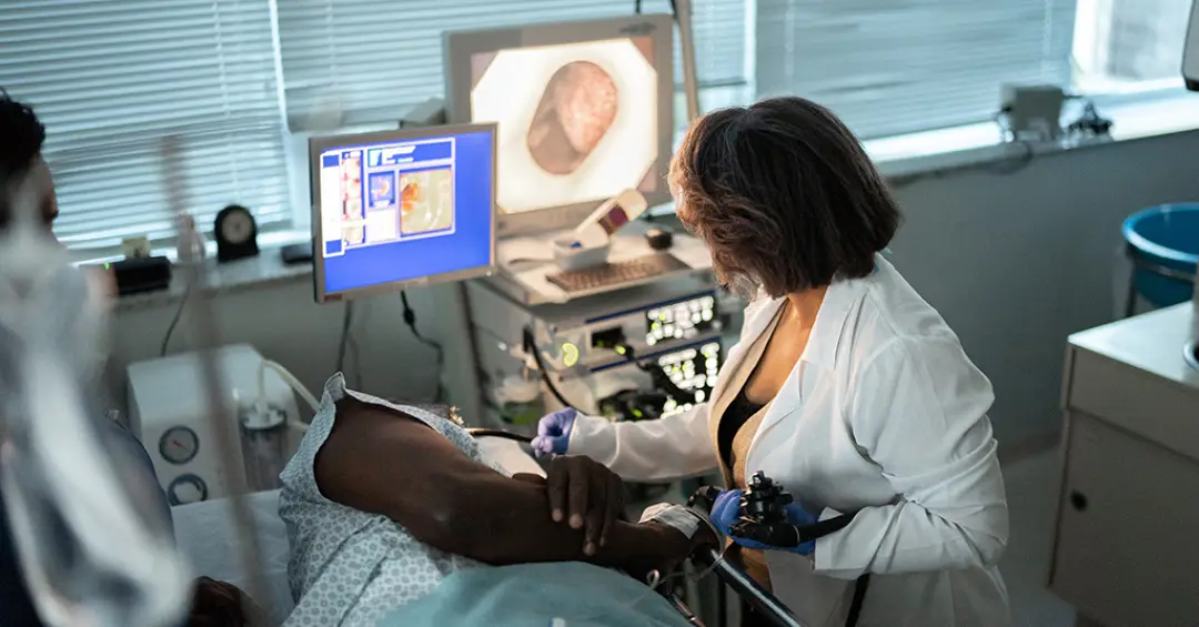 Material descartado na endoscopia pode ajudar o diagnóstico de câncer no estômago, diz estudo brasileiro