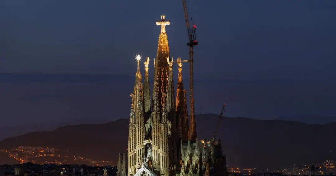 Enfim, a mais alta: a história e os simbolismos da basílica da Sagrada Família