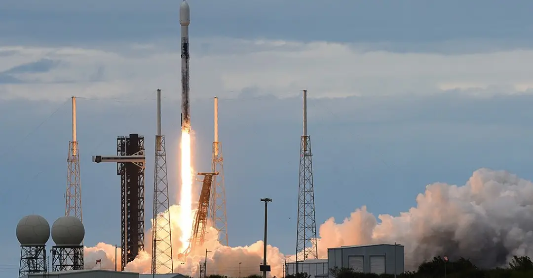 Foguete abandonado da SpaceX vai bater na Lua nesta quarta-feira